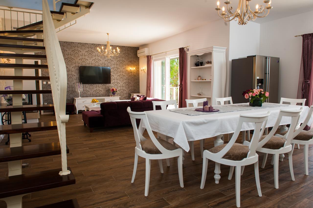 Luxury Villa Kate - In Lucice Bay With Turquoise Sea, Amazing Seaviews, And Heated Pool Milna  Exterior foto